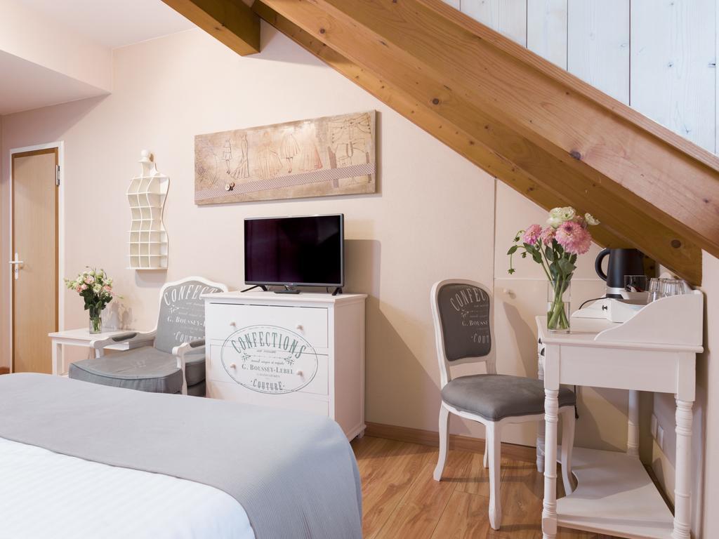 Auberge Communale De Carouge Bagian luar foto