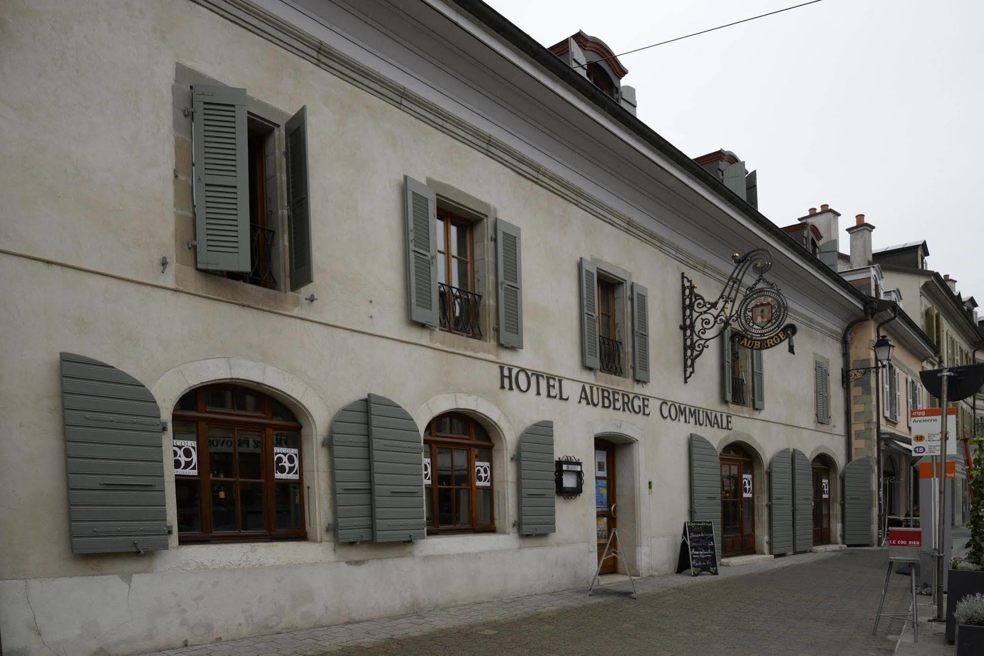 Auberge Communale De Carouge Bagian luar foto