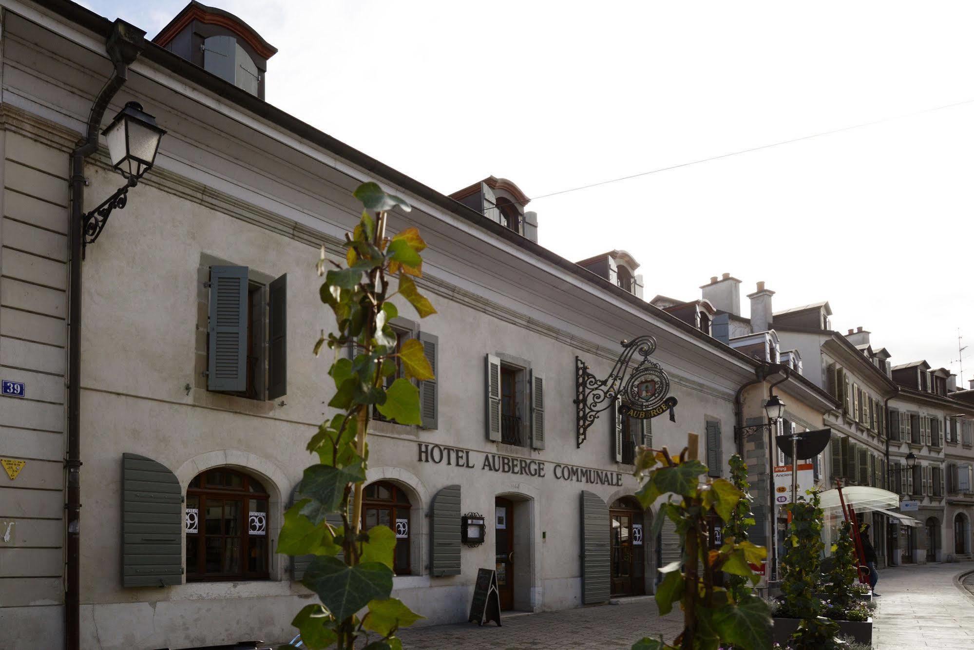 Auberge Communale De Carouge Bagian luar foto